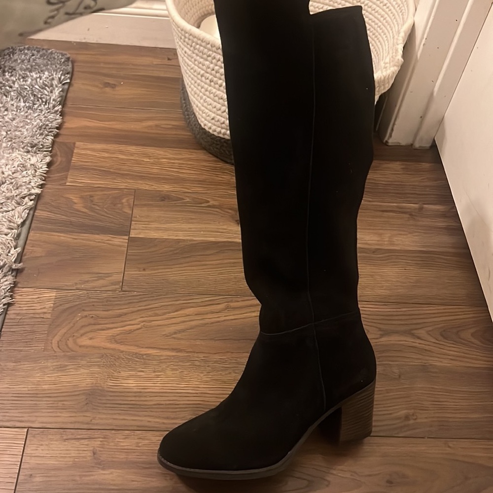 Black suede brand new Lucky Brand knee boots
